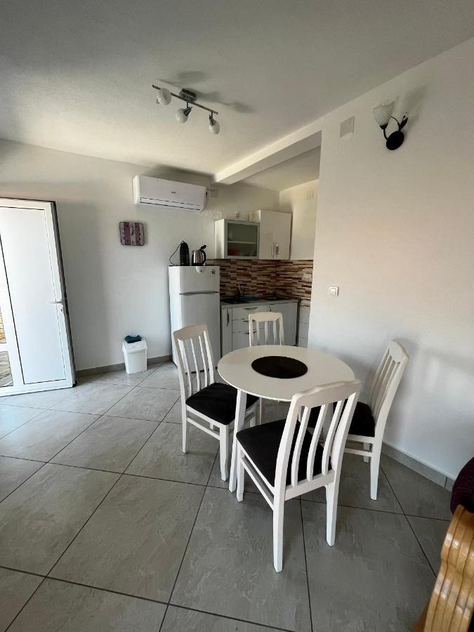 Apartments Apartmani Bojana 우체하 외부 사진